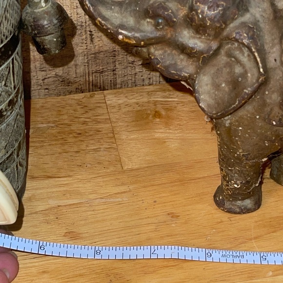 Vintage cast iron elephant decor planter - Picture 7 of 7